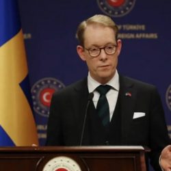 Швеция вышлет пять дипломатов из России