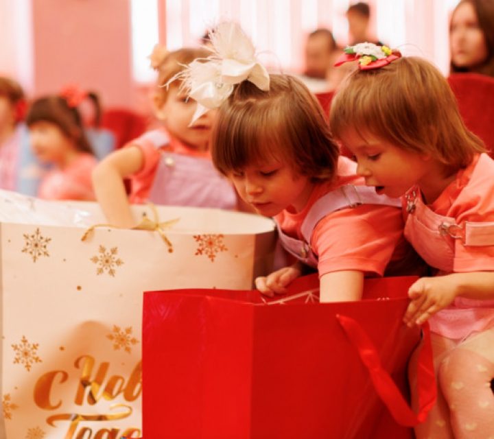 Компания А1 поздравила воспитанников Сенненского детского дома с Новым годом