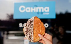 В «Санте» в Минске появились плоские круассаны. Что за они и сколько стоят