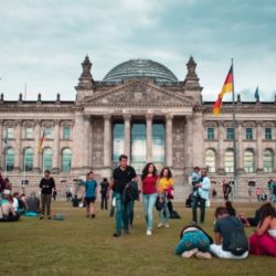 Bild: только каждый пятый украинец в Германии работает — остальные получают пособие