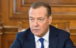 Медведев: Россия переживет новые санкции ЕС