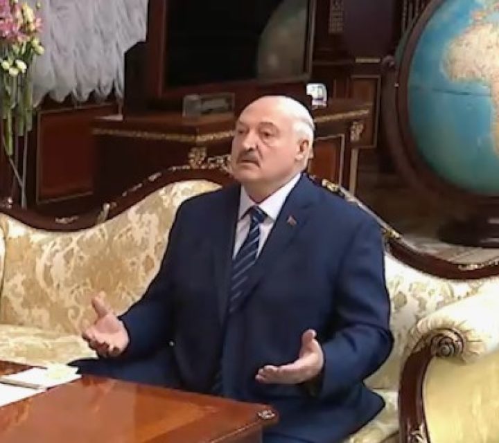 Лукашенко лишили дачи в Украине и запретили заход боевых кораблей