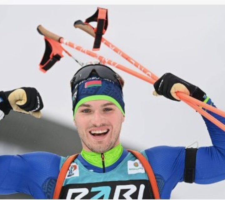 Белорусские биатлонисты забрали золото в мужской эстафете на чемпионате России